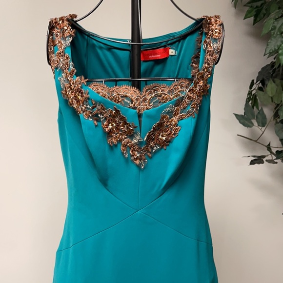 Green Carmen Marc Valvo evening gown sz 6 - Picture 3 of 8
